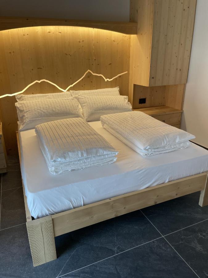 Dolomia Apartments & Spa Dimaro Exteriör bild