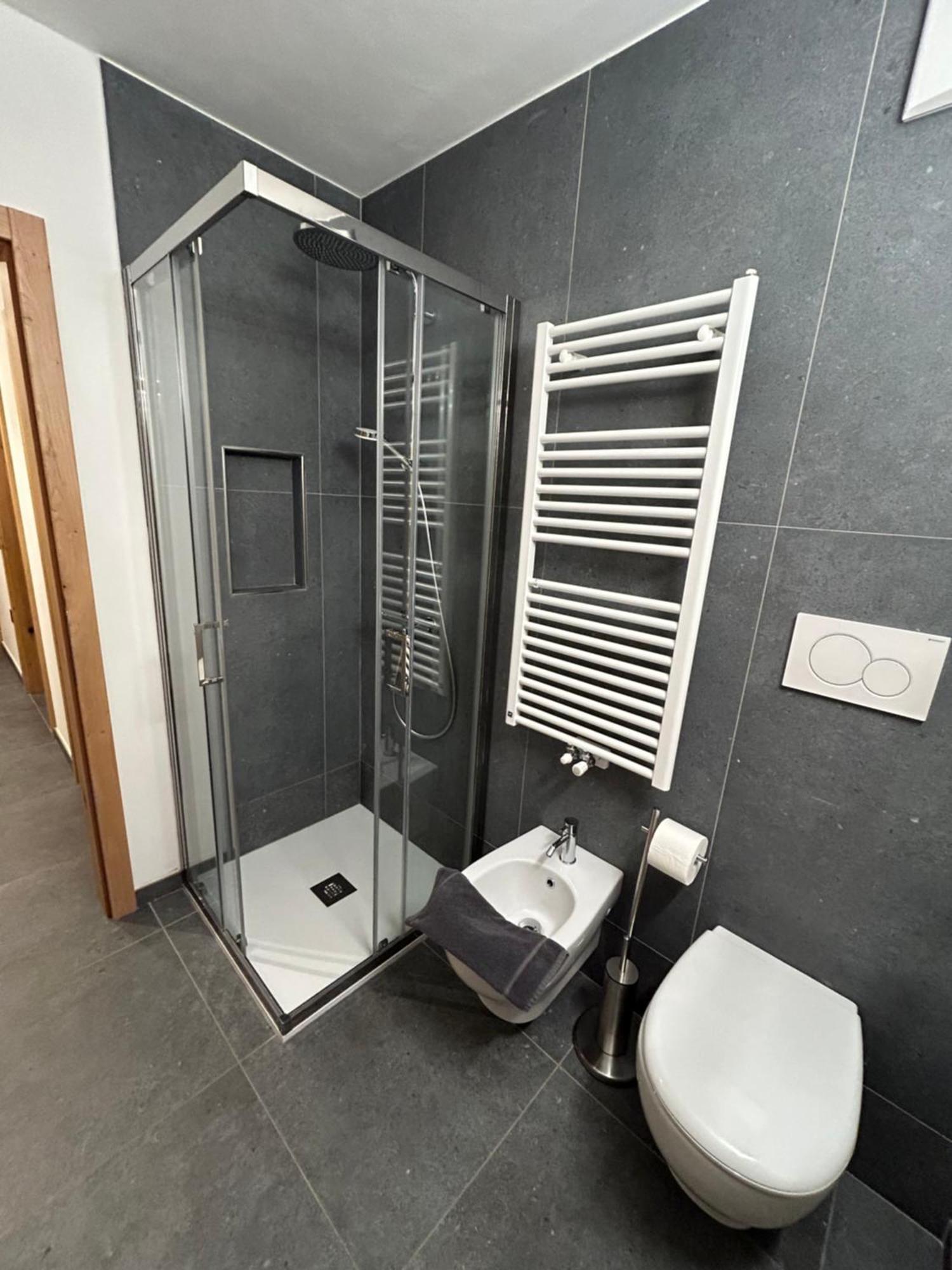 Dolomia Apartments & Spa Dimaro Exteriör bild